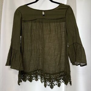 Cato’s Small Olive Green Long Sleeve Blouse